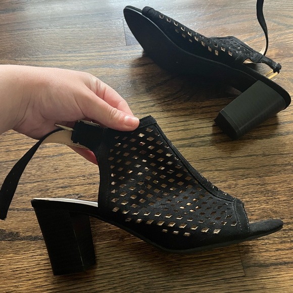 Liz Claiborne Gemma Sandals - Picture 2 of 5